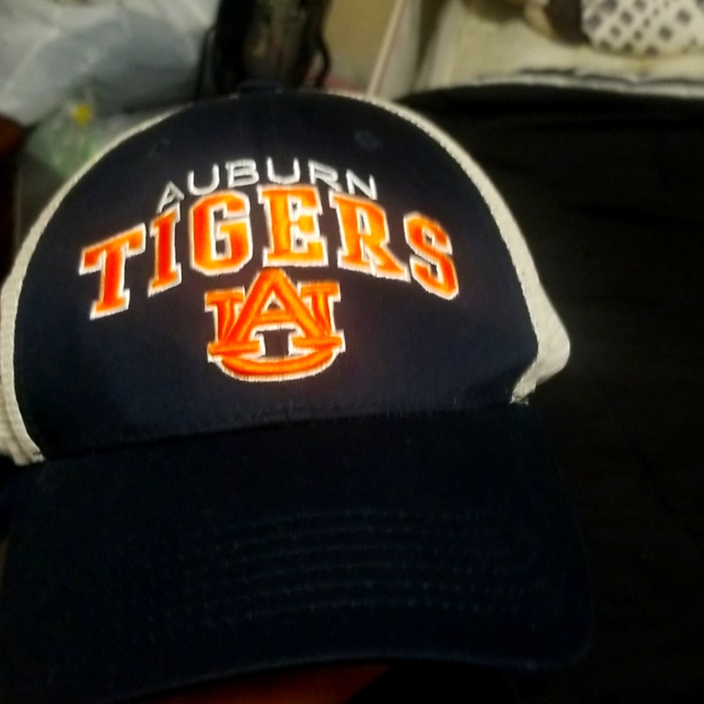 COLLEGIATE HEADWEAR AUBURN TIGERS CAP LIKE NEW